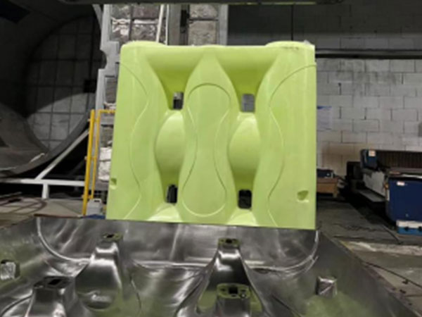 Slim-Tank-Mold2