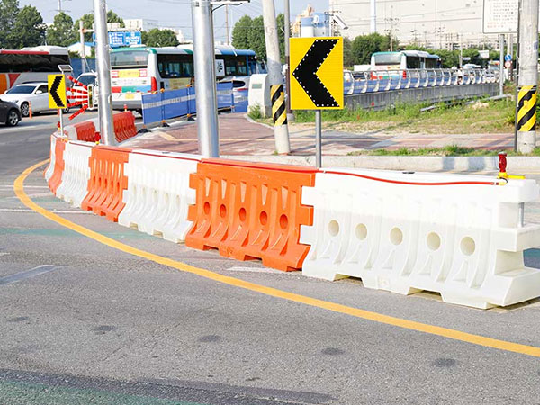 Road-Barrier-Mold9
