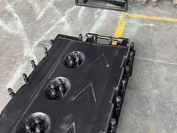 Road-Barrier-Mold5