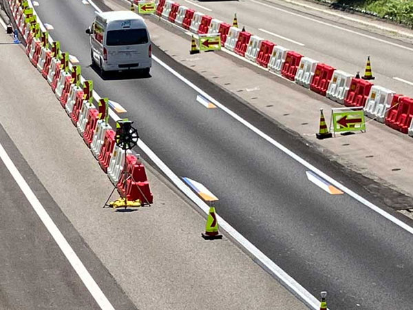 Road-Barrier-Mold10